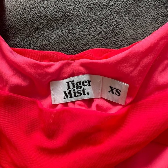 Bright neon orange and pink party dress - Picture 2 of 4